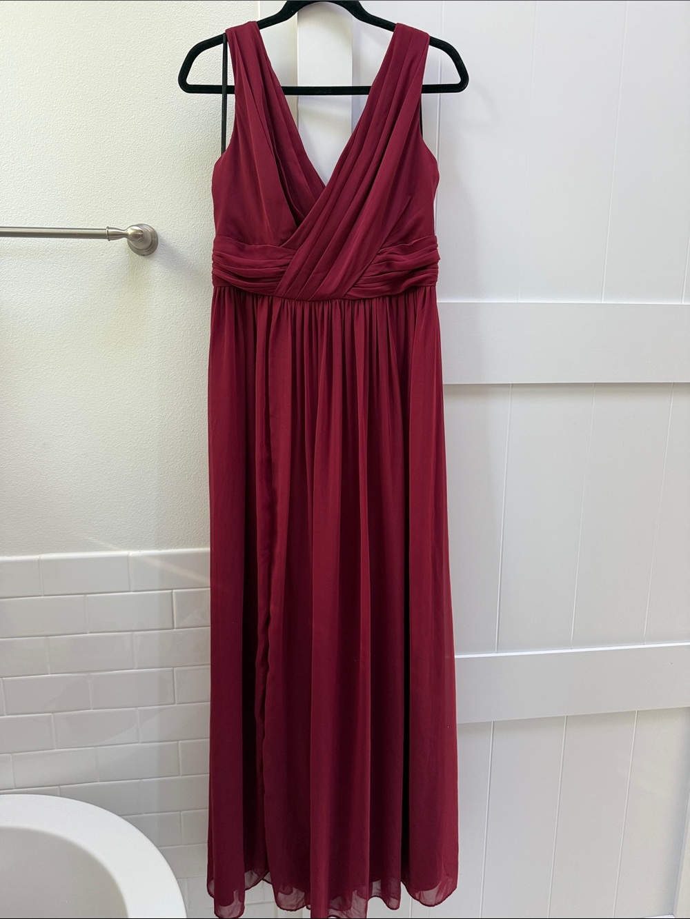Dessy Collection 2894 Elegant V-Neck Burgundy Maxi Bridesmaid Dress Size 14 - Picture 5 of 10